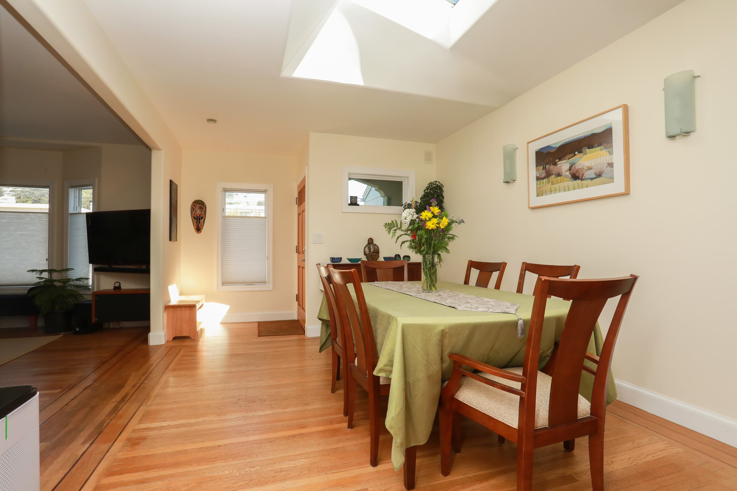 Home in San Francisco · ★4.96 · 3 bedrooms · 3 beds · 2 baths - Image 12