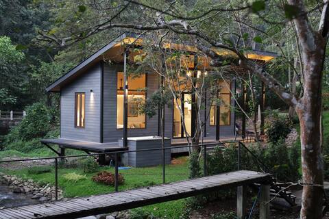 Mae Kampong's Cozy Tiny Home