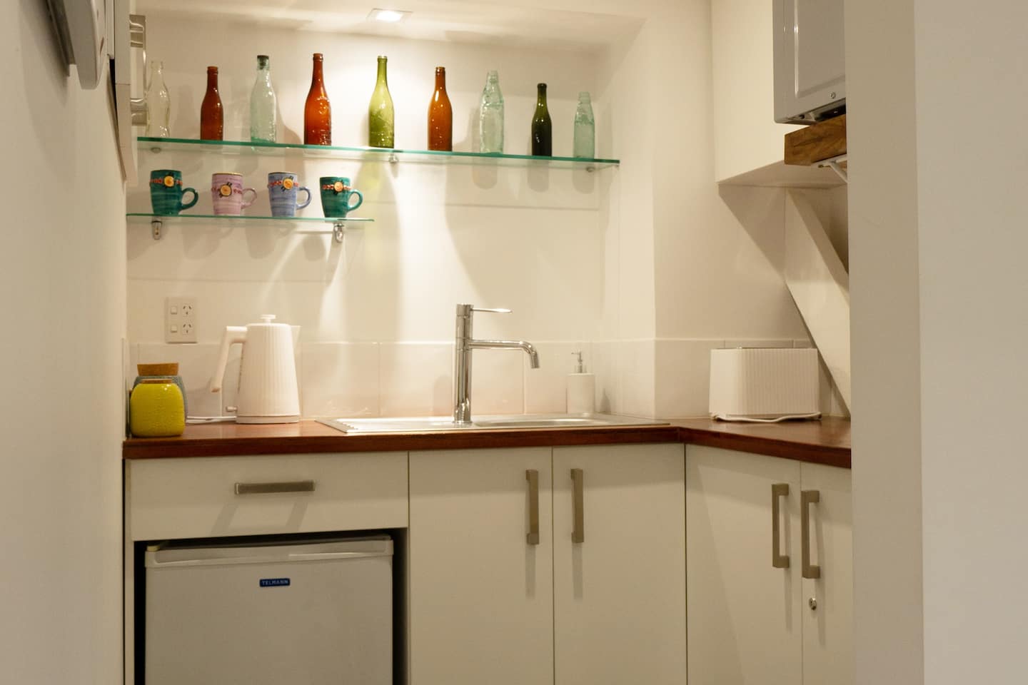 Punga Hideaway, Plimmerton. 4