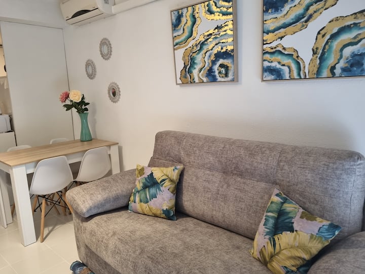 Direct To Playa Larga. Flexible Entry With Code - Salou