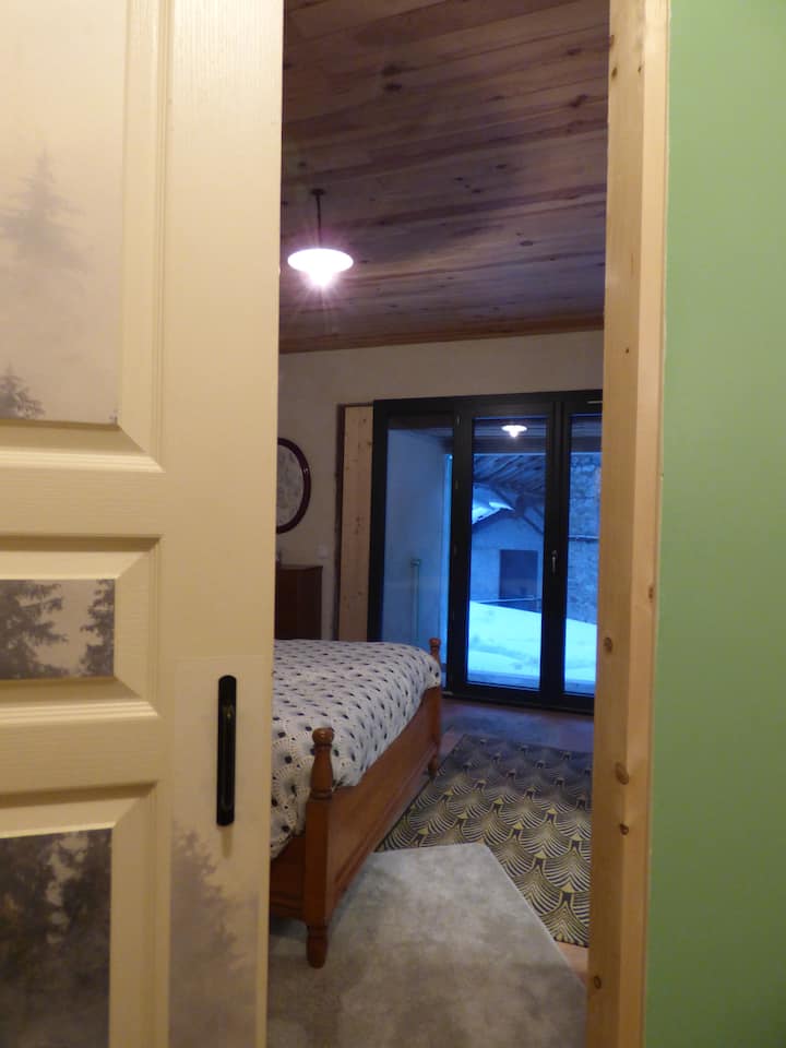 საძინებელი 1