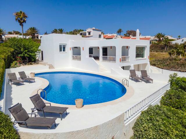 Elegant villa in front of the sea S’Algar, Menorca gallery image 3