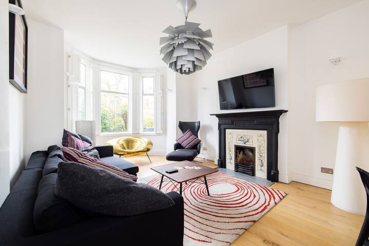 Stylish Spacious house nr Portobello gallery image 5