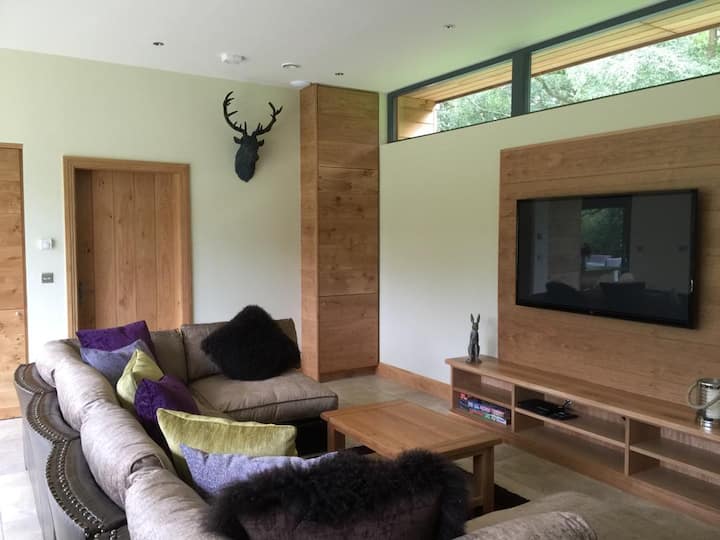 Private Lodge On 500 Acre Estate - Grange-over-Sands