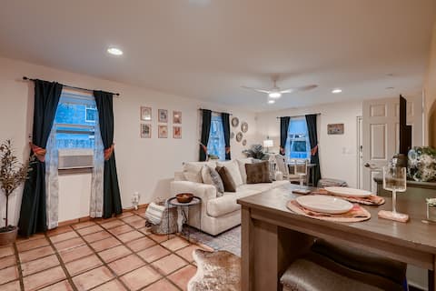Popular Airbnb listing: Oasis Escondido: Private Patio Retreat in Lake Worth Beach