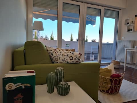 Annuncio Airbnb popolare: Sunny Balcony Apartment a Bergamo