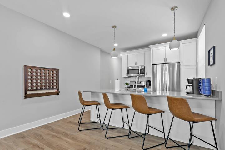 293) Perfect for larger groups!+HotTub! gallery image 3