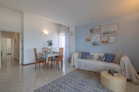 Popular Airbnb listing: Tra cielo e Mare Apartments Panoramic sea view in Rimini