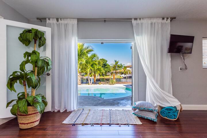 Blue Marlin – POOL/SPA – 5 min to Beach gallery image 2