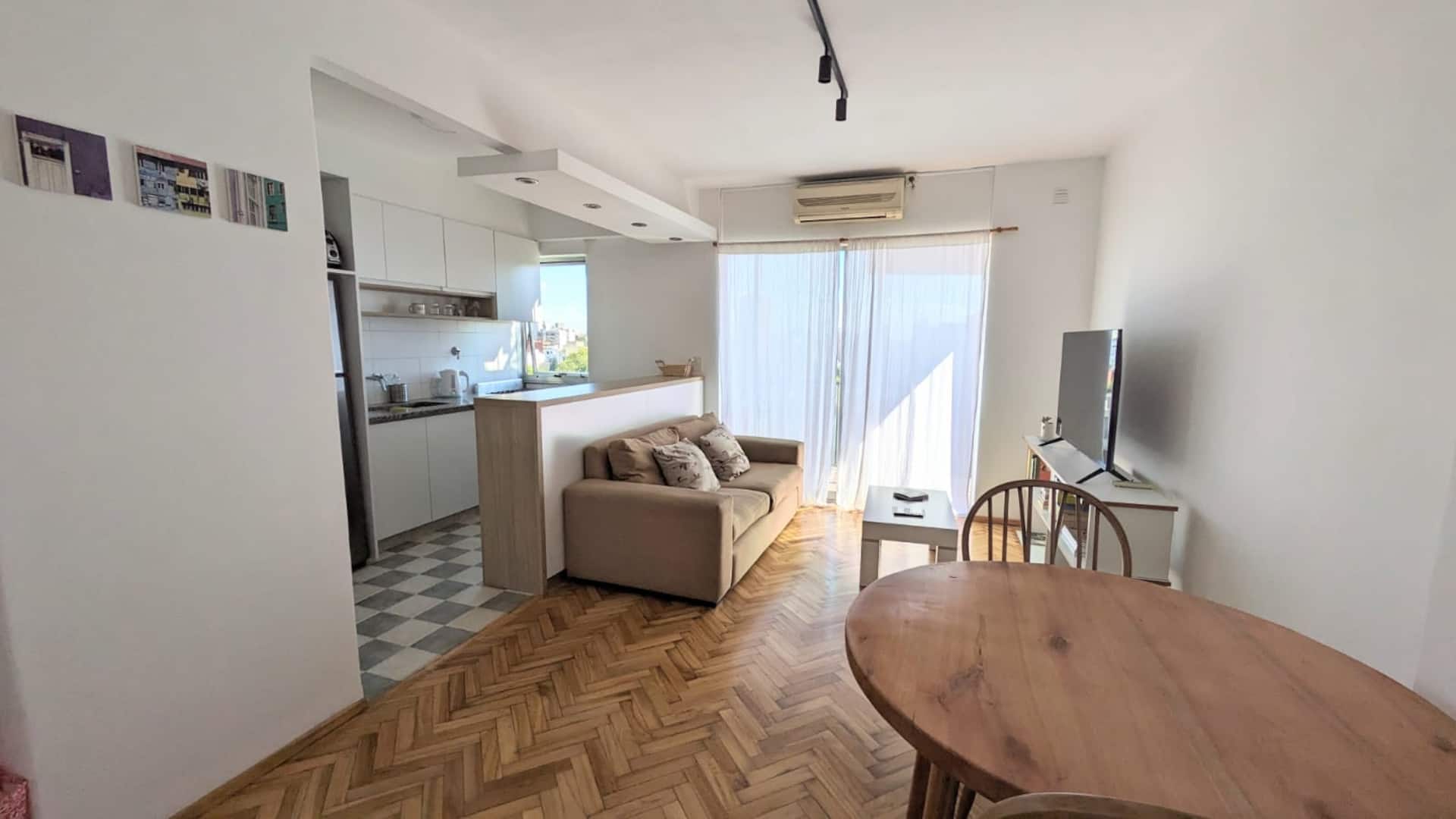 Sunny, spacious Nuñez apartment