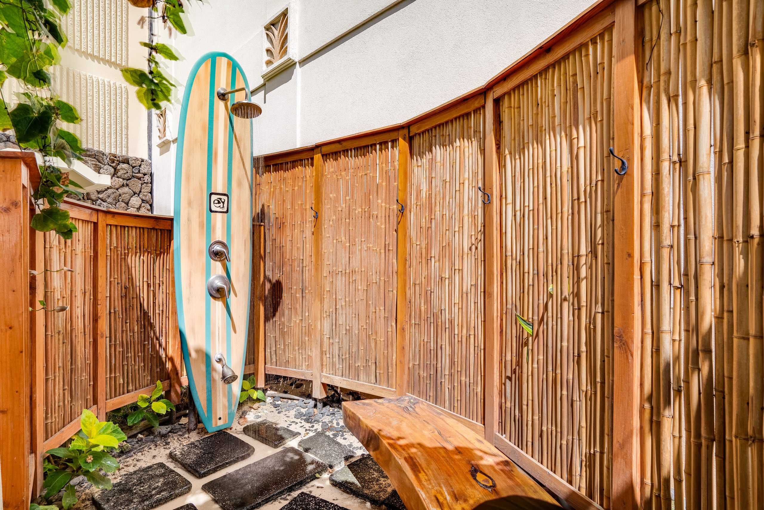 #2202 Beachfront 2BR/2BA w/ Pool, Gym & Free Valet - Image 36