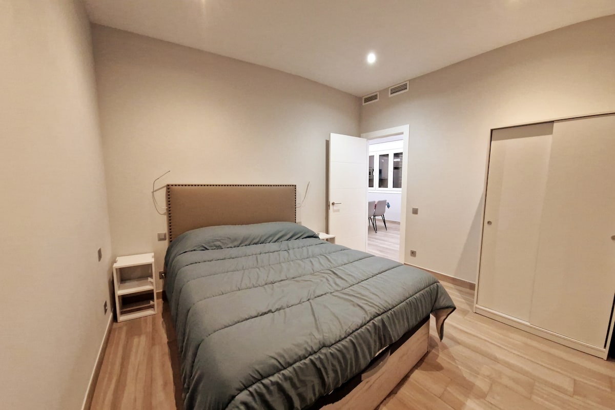 Главна спалня с гардероб