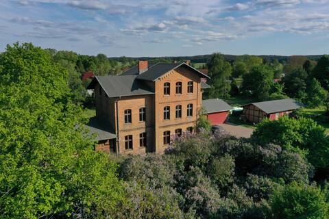Countryside Train Station, 2. floor