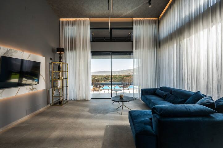 Villa Ria/ 4 bedroom with Private Pool & Sea View gallery image 4