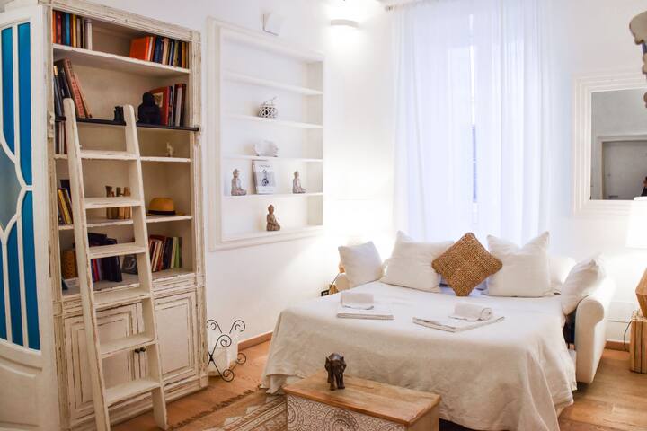 Spanish Steps-Trevi -Luma Suite gallery image 5