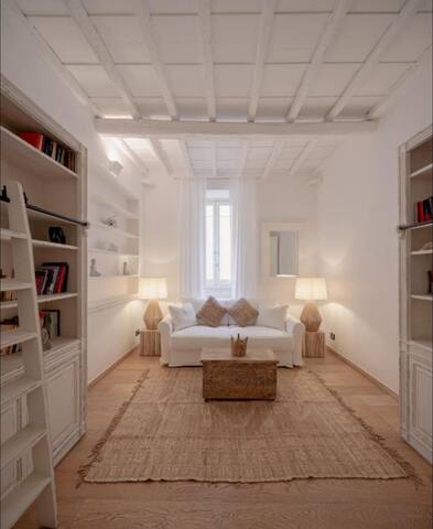 Spanish Steps-Trevi -Luma Suite gallery image 3