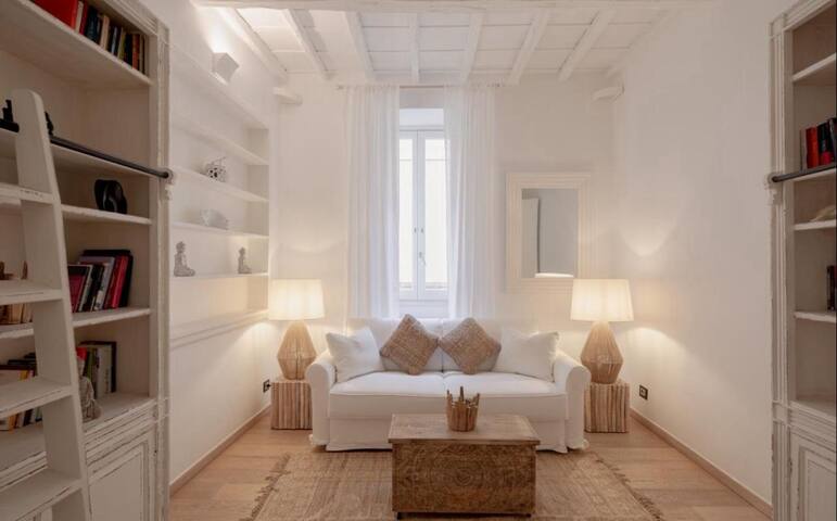 Spanish Steps-Trevi -Luma Suite gallery image 4