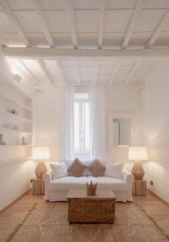 Spanish Steps-Trevi -Luma Suite gallery image 2