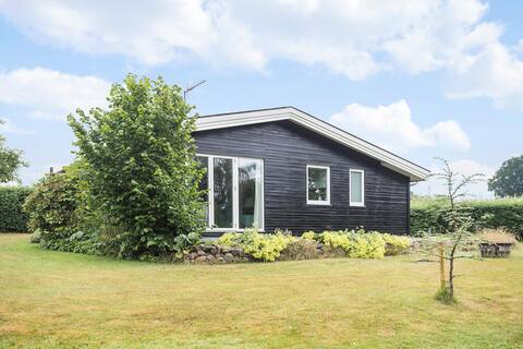 The most beautiful cottage directly by the beach and forest