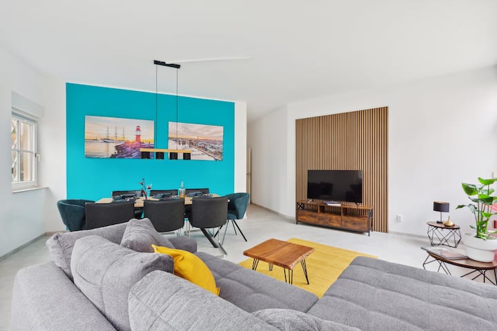 modern Apartment with 3 bedrooms