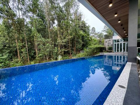 Green Escape City Private Pool Haven 24 pax