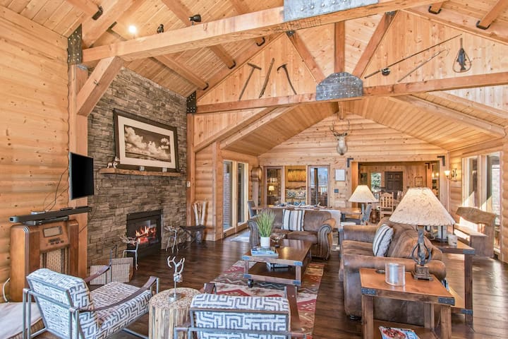 Hayden Lake Lodge Retreat - Idaho