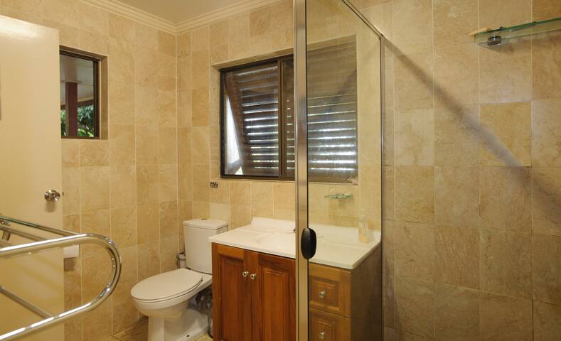 Bali House by the Beach gallery image 5