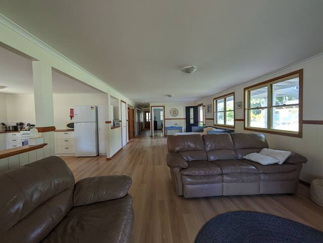 Kiarabilli – Peaceful & Spacious Holiday Home gallery image 2