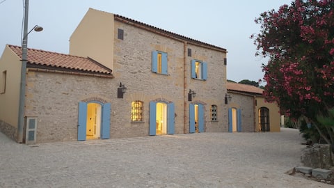 Traditional Sicilian Villa, Lo Sbaglio - 10 guests