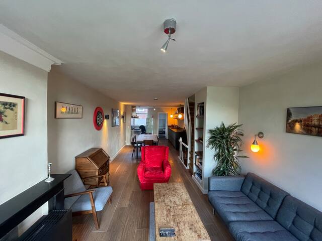 City Centre Canal view apartment gallery image 3