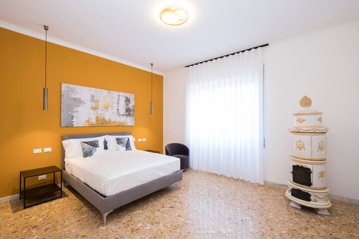 [Colosseum] Spacious penthouse with private gym gallery image 2