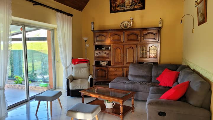 Maison Avec Grd Jardin 25 Mn Mer 4 Chambres 5 Lits - Bretagne