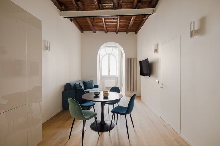 Modern 2Bed,2Bath at Spanish Steps gallery image 4