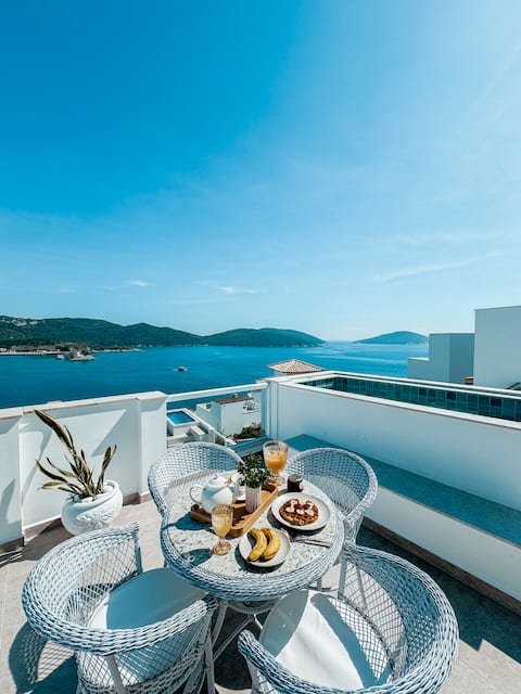 BEAUTIFUL House with Sea VIEW + Private Pool