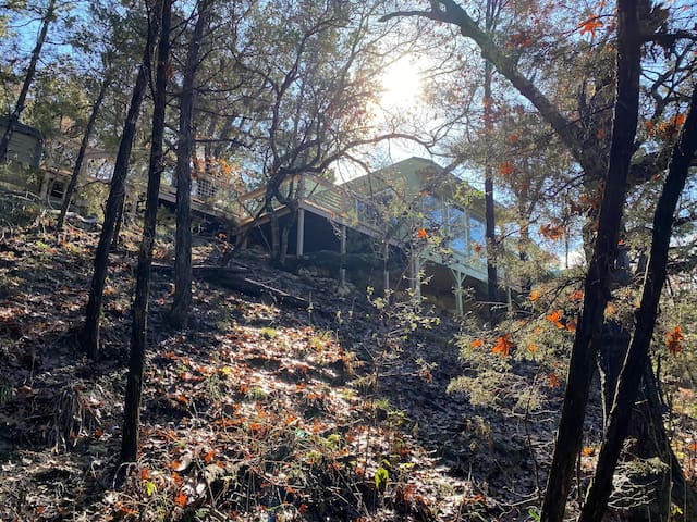 Serenity now: Secluded canyon home close to city