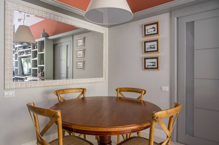 Leblon | Confortável Apt com Vista Mata gallery image 4