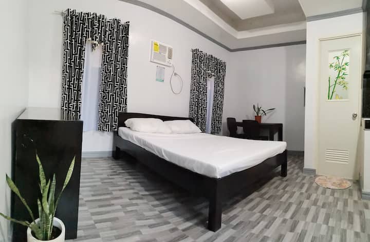 Salarzone Guest House - Sipalay