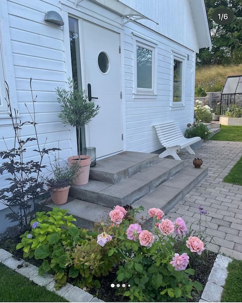 House near the sea on Hönö