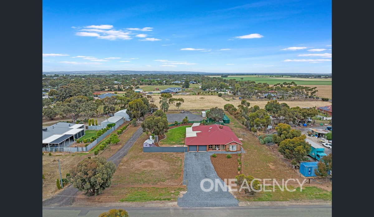 Roseworthy - Rural Living
Barossa