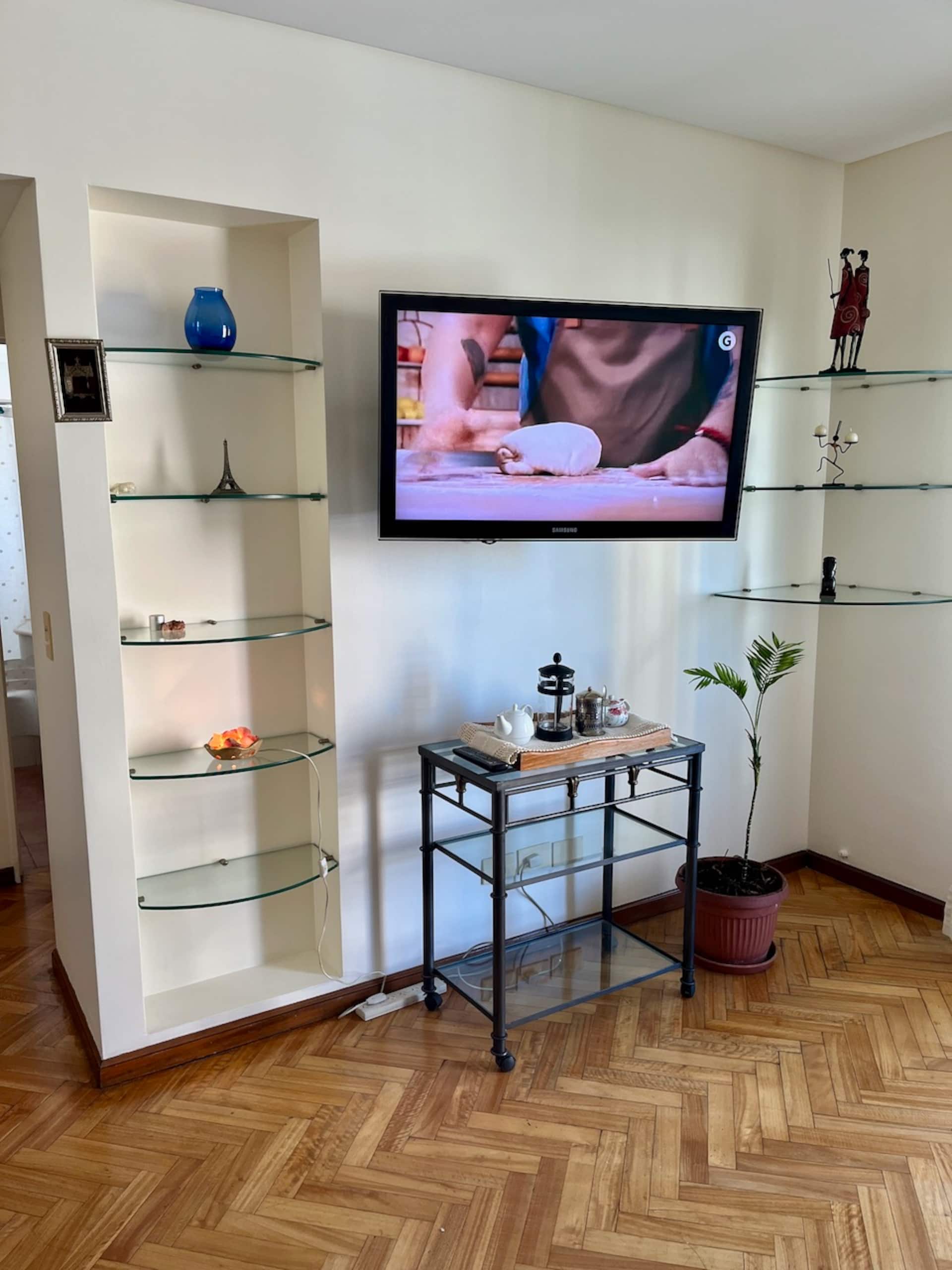 Comfortable & well located 3 room apt