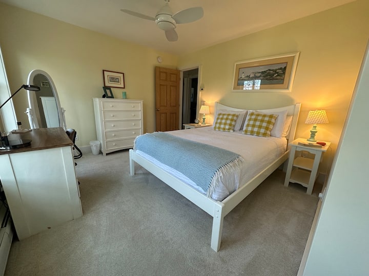 Spálňa s manželskou posteľou