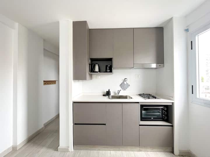 Monoambiente con balcón en Belgrano