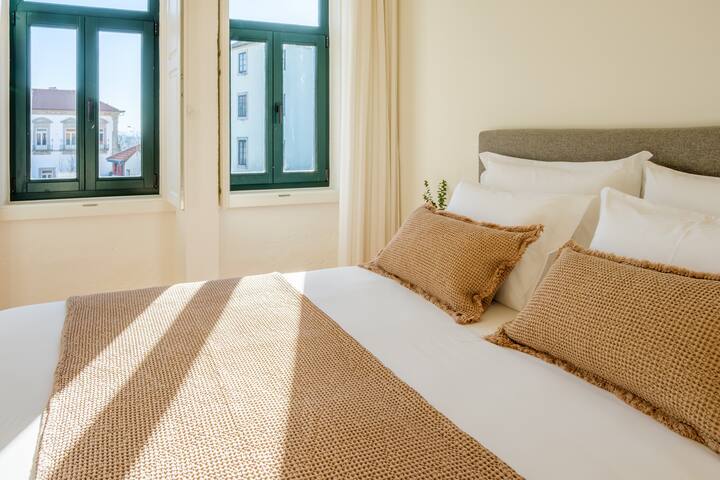 Cathedral Balcony – 2BR Historic Center Apt W/AC gallery image 4