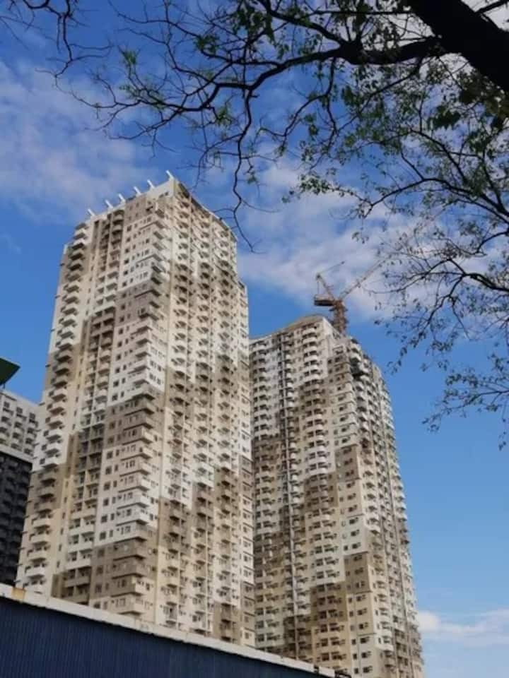 Gems Place Cubao Staycation Manhattan Plaza Tower1 - Condominiums for ...