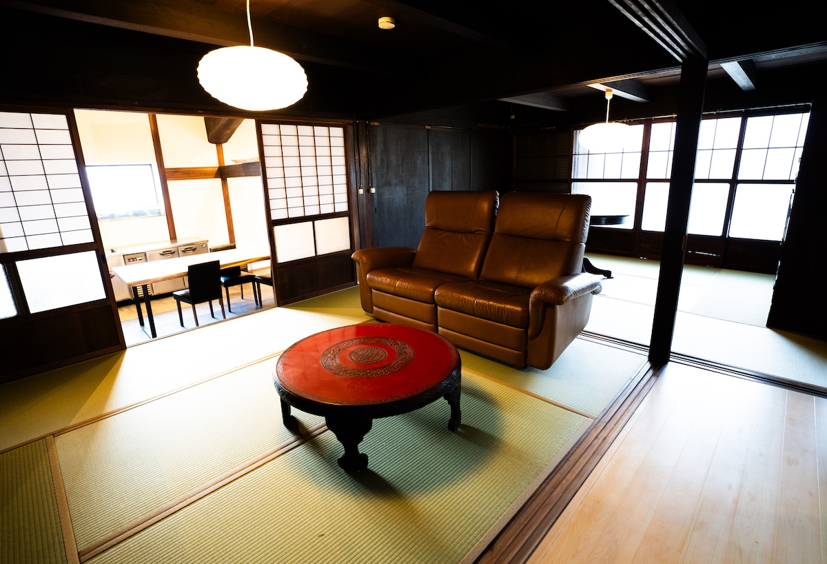 フリースペース
電動リクライニングソファなど