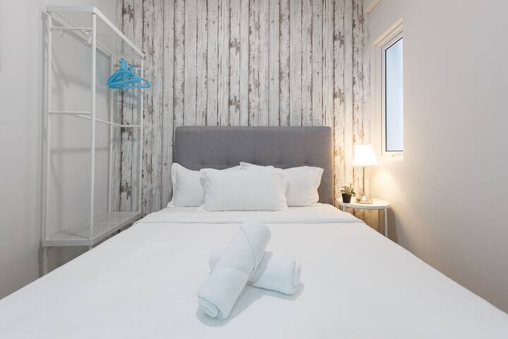 Chumba cha 2 cha kulala kilicho na kitanda chenye starehe, kinalala hadi wageni 2.