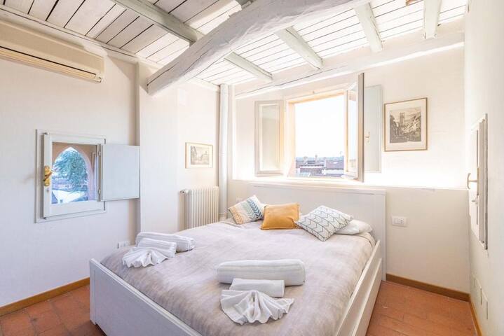 Everyday Apartments Torre Medioevale gallery image 2