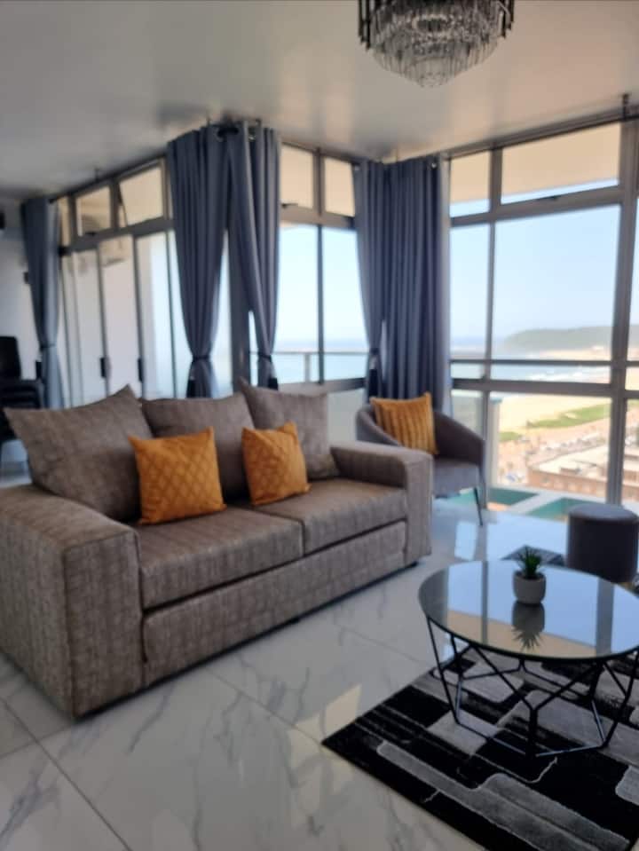 10 South Apartment With Amazing Scenic/ocean Views - Durban