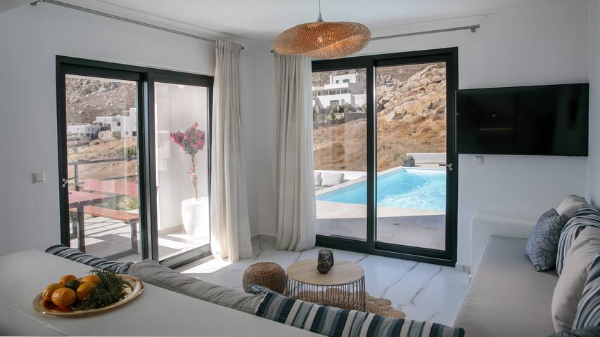 Villa Milagro 4Br with Sea View gallery image 4