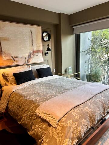 ¡Vive la Condesa! gallery image 3